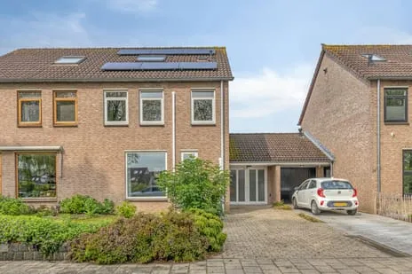 Tussenwoning te koop: Mijl 26, Beuningen-Viermorgen Beuningen (Ge)