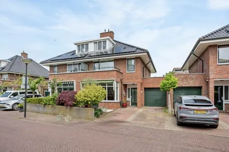 Tussenwoning te koop: Mijlpaal 9, Parkbuurt oosteinde 'S-Gravenhage