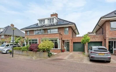 Terraced house for sale: Mijlpaal 9, Parkbuurt oosteinde 'S-Gravenhage