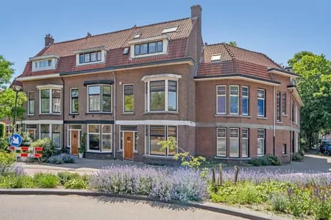 Tussenwoning te koop: Mijnbouwplein 8, Zeeheldenbuurt Delft