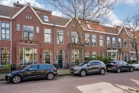 Tussenwoning te koop: Mijnbouwstraat 11, Zeeheldenbuurt Delft