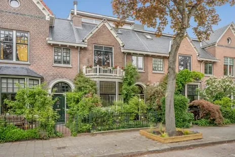 Tussenwoning te koop: Mijnbouwstraat 12, Zeeheldenbuurt Delft