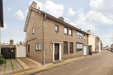 Twee-onder-één-kap te koop: Millenerstraat 34, Nieuwstadt Centrum Nieuwstadt