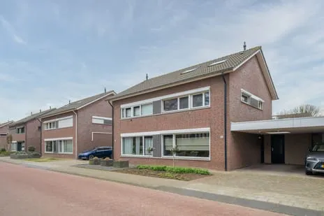 Tussenwoning te koop: Mina Krusemanstraat 18, St. Antoniusveld Venray