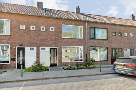 Tussenwoning te koop: Minckelersstraat 16, Doornbos-Linie Breda