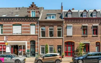 Tussenwoning te koop: Minderbroederssingel 25, Roermond