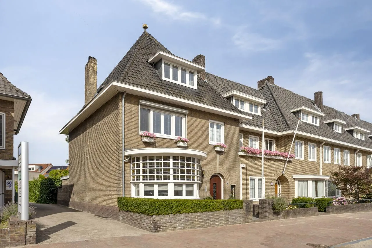 Hoekwoning te koop: Minderbroederssingel 62, Roermond