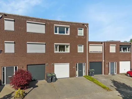 Tussenwoning te koop: Minerva 47, Hondsbroek Born