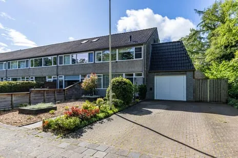 Hoekwoning te koop: Minister van den Brinklaan 74, Burgum Burgum