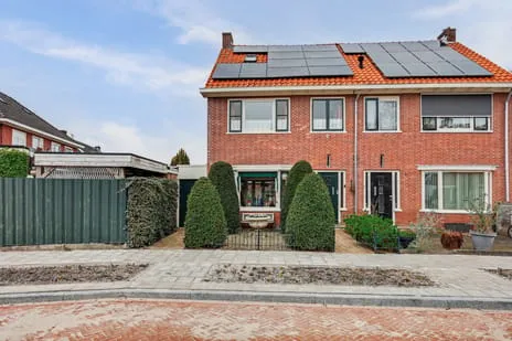 Twee-onder-één-kap te koop: Minister Idenburgstraat 8, Walhof-Roessingh Enschede