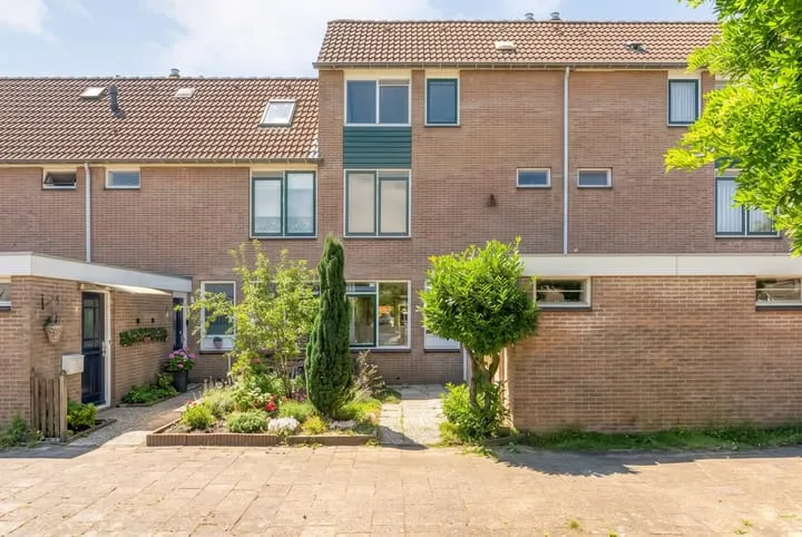 Terraced house for sale: Ministerlaan 79, Ittersumerlanden Zwolle