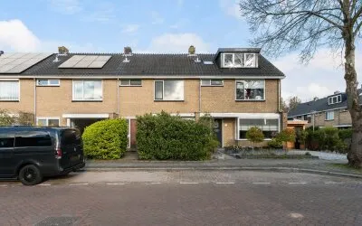 Tussenwoning te koop: Minnaertweg 40, Dordrecht