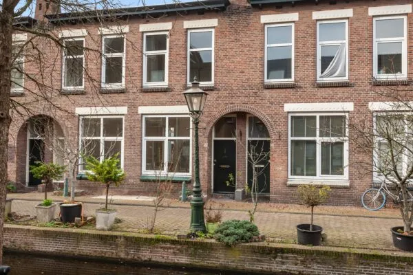 Tussenwoning te koop: Minnebroersgracht 14, Leiden