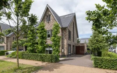 Twee-onder-één-kap te koop: Minorcalaan 11, Veller Barneveld