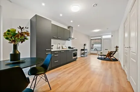 Studio te koop: Miquelstraat 118, Laakkwartier-Oost 'S-Gravenhage