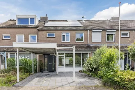 Tussenwoning te koop: Mirtelaar 12, Laarbunders Veghel