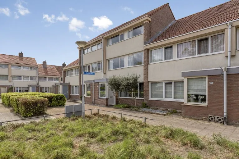 Tussenwoning te koop: Mispelbeek 16, Veldhoven