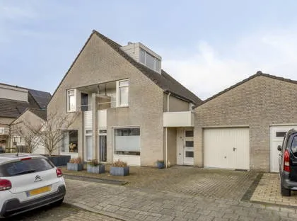 Tussenwoning te koop: Missielaan 26, Uden