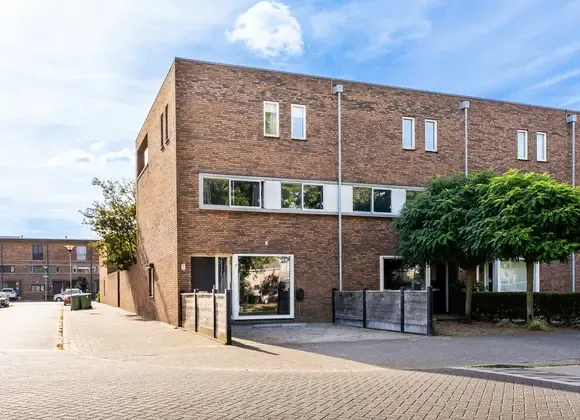 Hoekwoning te koop: Moeraszegge 11, Breda