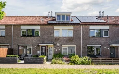 Tussenwoning te koop: Moerbalk 97, Kersenboogerd-Zuid - Buurt 33 03 Hoorn