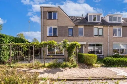 Hoekwoning te koop: Moerbeeklaan 1, Heerhugowaard