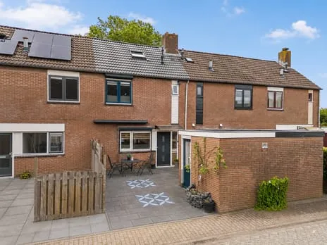 Terraced house for sale: Moerbeiengaard 48, Noorderwaard-Noord Wijk Bij Duurstede