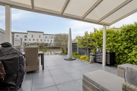 Terraced house for sale: Moerbeigaarde 12, Volgerlanden-West Hendrik-Ido-Ambacht