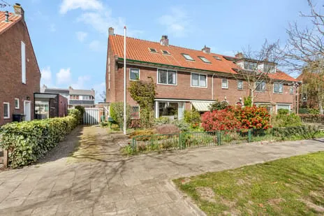 Hoekwoning te koop: Moerbeilaan 60, Bloemenkwartier Zuid Hilversum