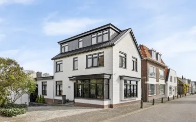 Vrijstaande woning te koop: Moerdijkstraat 25, Kern Moerkapelle Moerkapelle