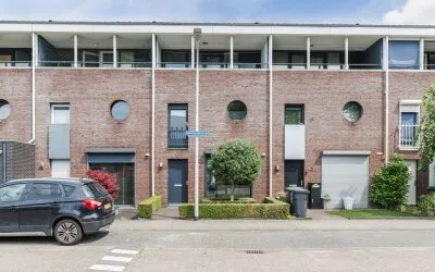 Tussenwoning te koop: Moerkapellestraat 40, Leeuwerik Midden Tilburg