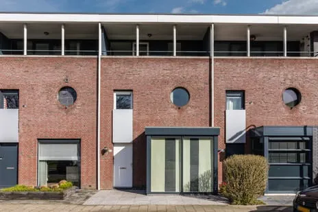 Tussenwoning te koop: Moerkapellestraat 56, Leeuwerik Midden Tilburg