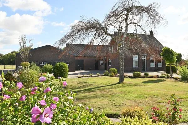 Koopwoning: Moerstraatseweg 152 in Steenbergen - €849.000 - 140m²