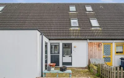 Tussenwoning te huur: Moessorgskystraat 12, Muziekwijk Z.-Noord Almere