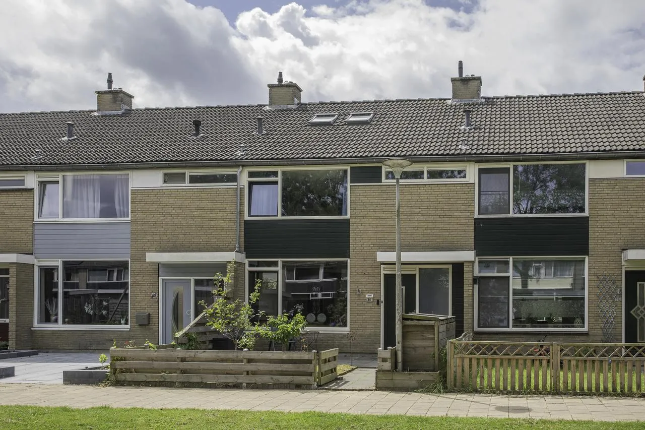 Tussenwoning te koop: Moezelstraat 66, Assen