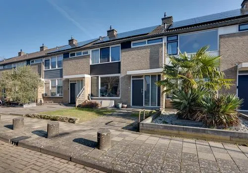 Tussenwoning te koop: Moezelstraat 9, Pittelo Noord Assen