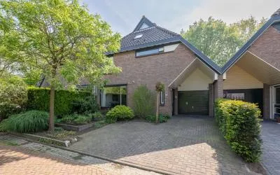 Tussenwoning te koop: Molecaten 103, Rootselaar-West Barneveld