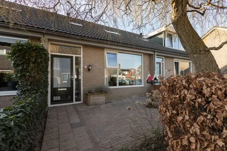 Tussenwoning te koop: Molefinne 15, Heeg Heeg