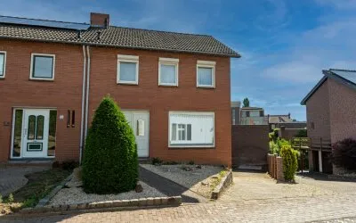 Twee-onder-één-kap te koop: Molenberg 10, Baarlo-centrum Baarlo