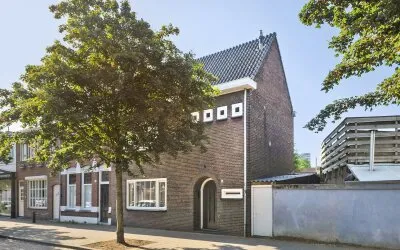 Tussenwoning te koop: Molenbochtstraat 76, Besterd Tilburg