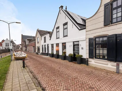 Vrijstaande woning te koop: Molendijk 15, Ooltgensplaat woonkern Ooltgensplaat
