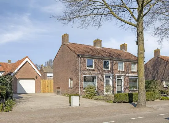 Twee-onder-één-kap te koop: Molendijk 19, 's Gravenmoer 'S Gravenmoer