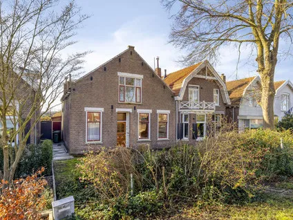 Twee-onder-één-kap te koop: Molendijk 24, Sint-Maartensdijk