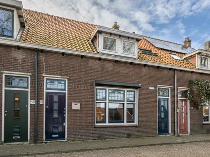 Tussenwoning te koop: Molendijk 61, Ooltgensplaat woonkern Ooltgensplaat