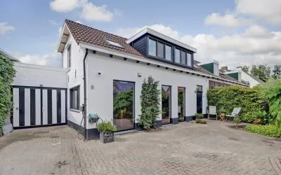 Twee-onder-één-kap te koop: Molendijk 8, Kern 's-Heerenhoek 'S-Heerenhoek