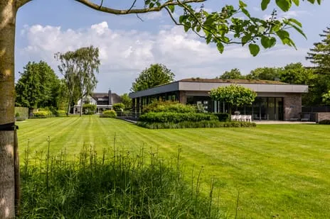 Vrijstaande woning te koop: Molendijk 8, Oostvoorne Oostvoorne