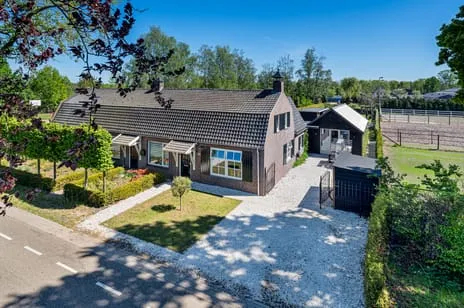 Twee-onder-één-kap te koop: Molendijk-Noord 83, Buitengebied Molendijk Schijndel