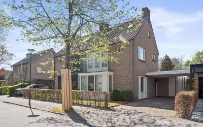 Twee-onder-één-kap te koop: Moleneindstraat 14, Molenstraat en omgeving Vught