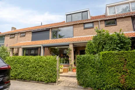 Tussenwoning te koop: Molenhei 18, Vijverhof Vught