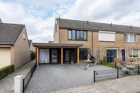 Hoekwoning te koop: Molenhof 56, Aalburg Wijk En Aalburg