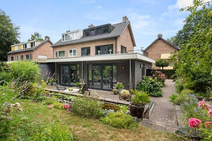 Hoekwoning te koop: Molenkamp 25, Bennekom